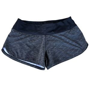 Vuori Omni Lined Performance Athletic Shorts Stretch Black Gray Waves Medium GUC